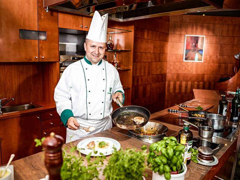 Quality Hotel Brno Exhibition Centre, Prominent - chef