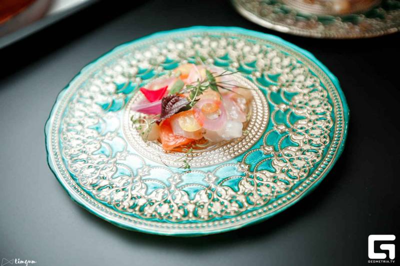 Levitate Restaurant - variace sashimi